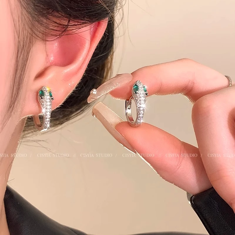铜合金耳饰 爆闪绝美蛇形耳圈耳环女气质精致锆石耳饰独特耳钉