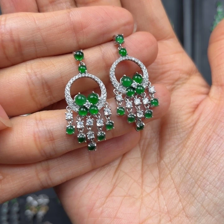 米***兰翡翠银S925镶嵌耳饰