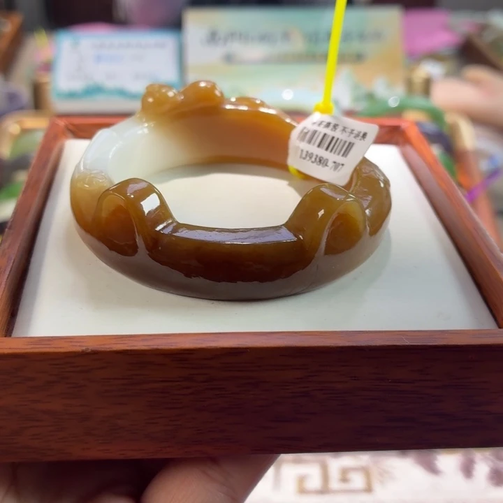 和田玉未镶嵌手镯48 圈口51