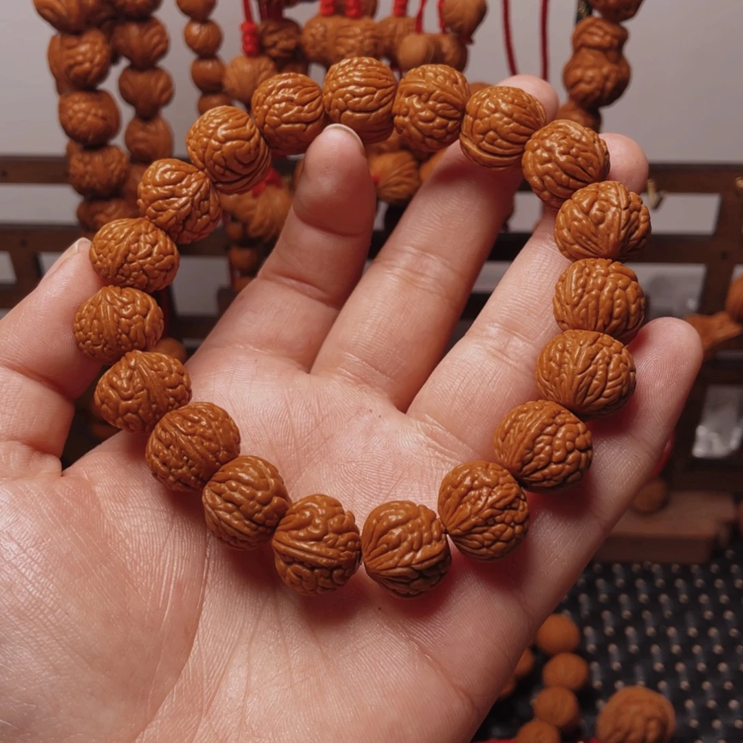 木质类龙纹桃枭手串