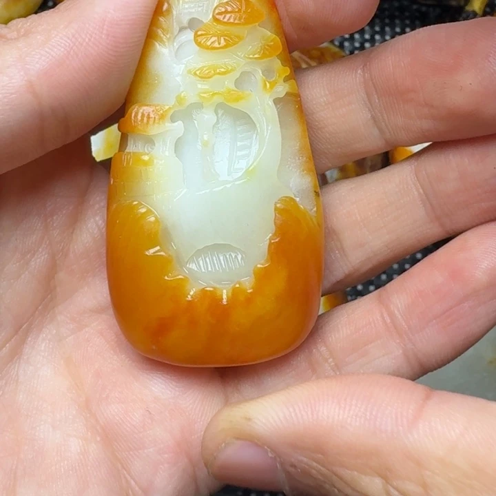 和田玉颈饰未镶嵌