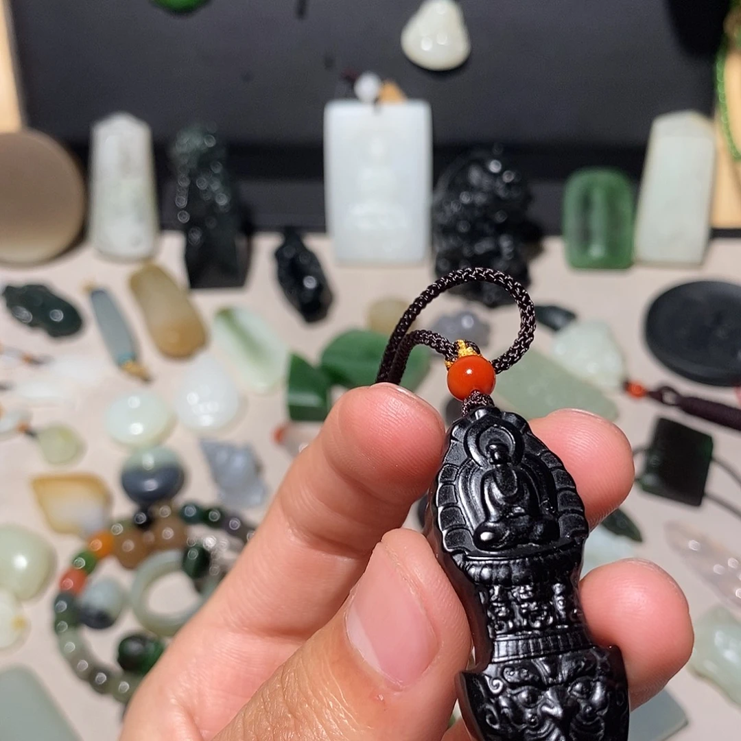 和田玉未镶嵌颈饰