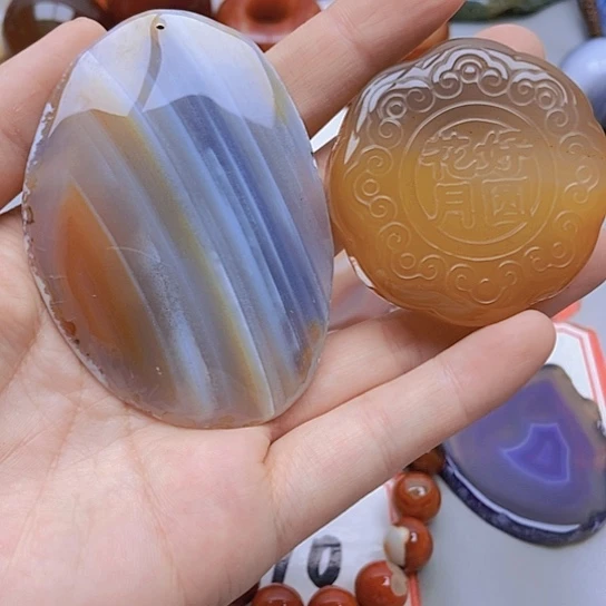 【闪购商品】玛瑙/玉髓未镶嵌珠宝半成品“**”