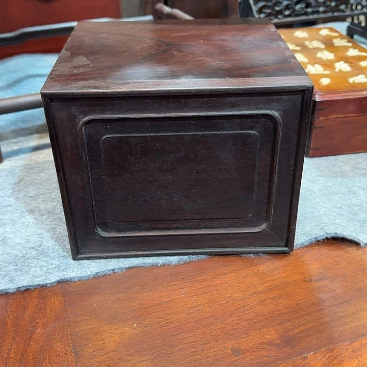 月***飞铜铁合金类红木合子一个一个