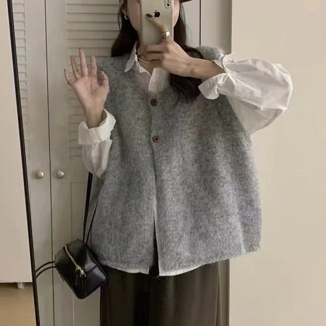 茶灰马甲//秋冬新款韩系软糯毛感气质慵懒显瘦针织马甲112612