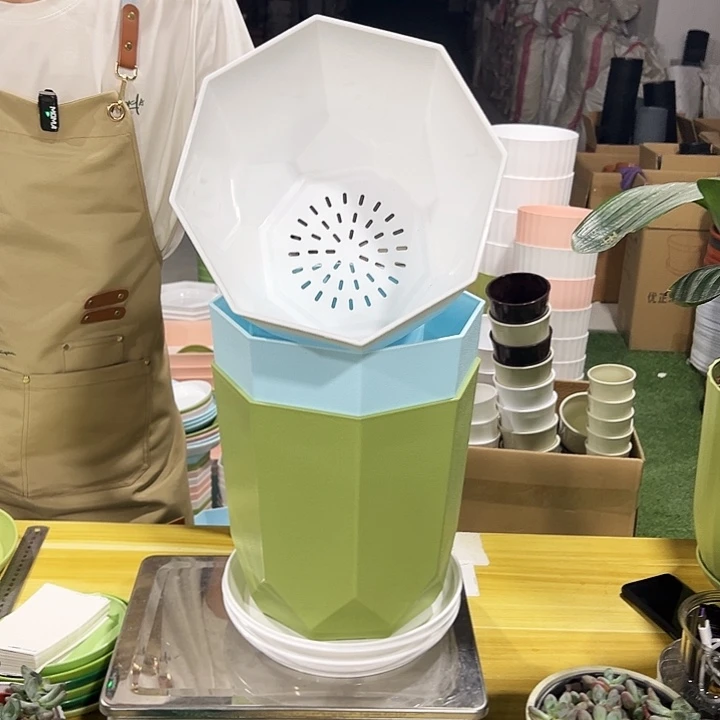 FZ220口22高24混色带托3个