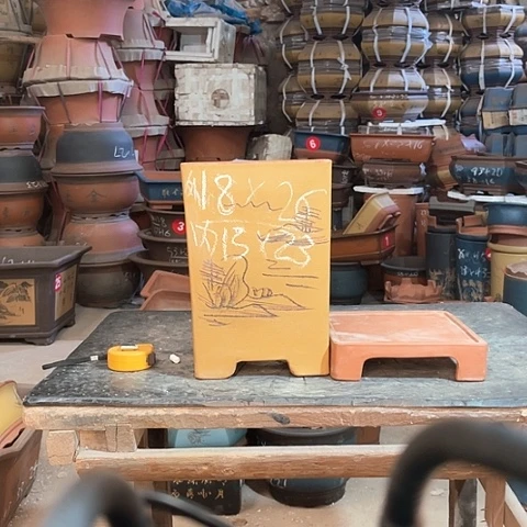 紫砂花盆高四方一个