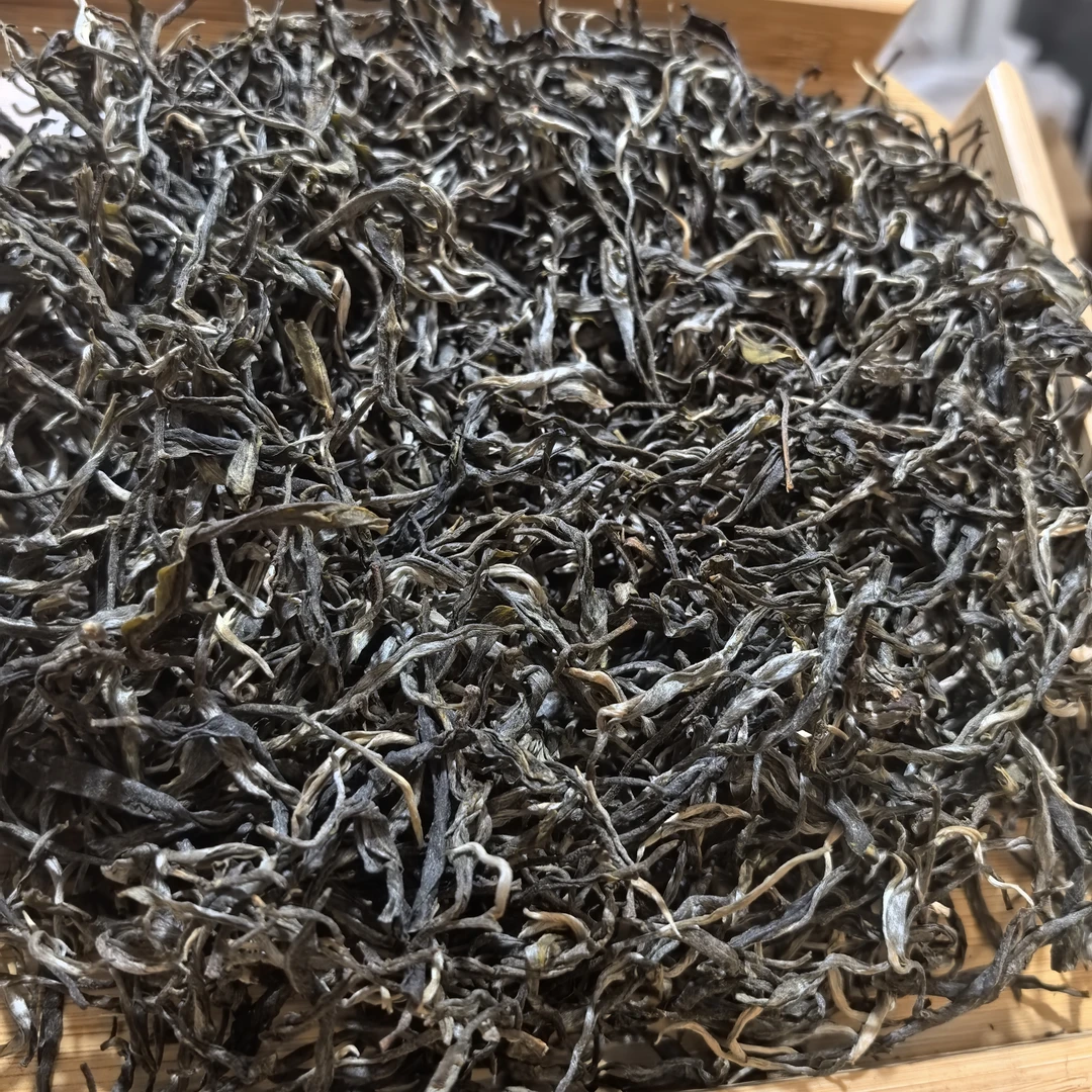 2025年（下坝卡顾家寨古树春茶）1200克散茶