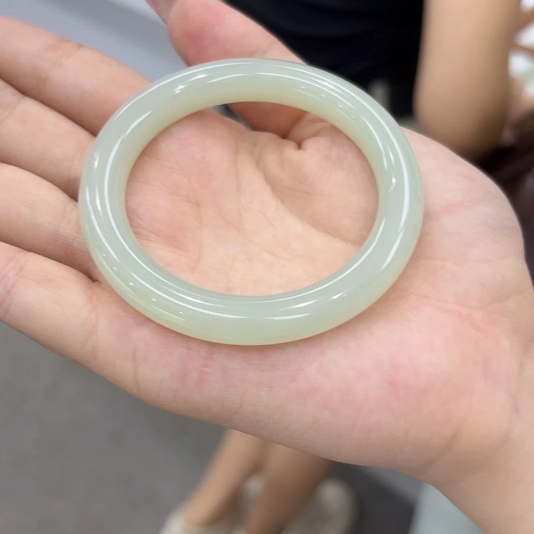 和田玉手镯未镶嵌53