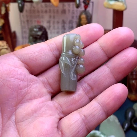 和田玉颈饰未镶嵌