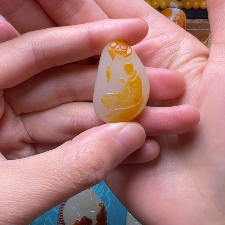 和田玉未镶嵌颈饰