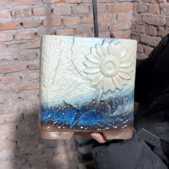 紫砂花盆瑕疵18/18d g h h g f g