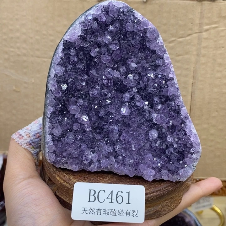 紫晶未镶嵌大型摆件（非配饰）