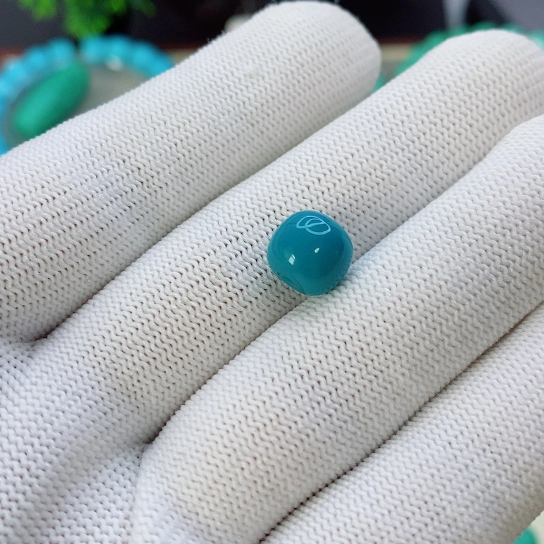 卡9mm蓝绿色玉化料一颗