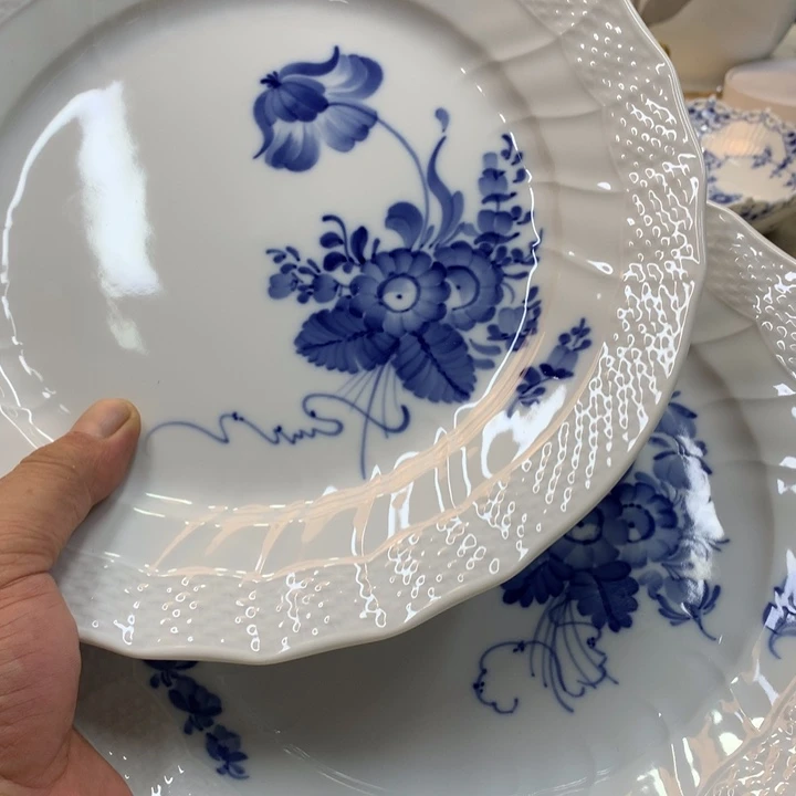 y***n紫砂金瓷阁精品瓷器店