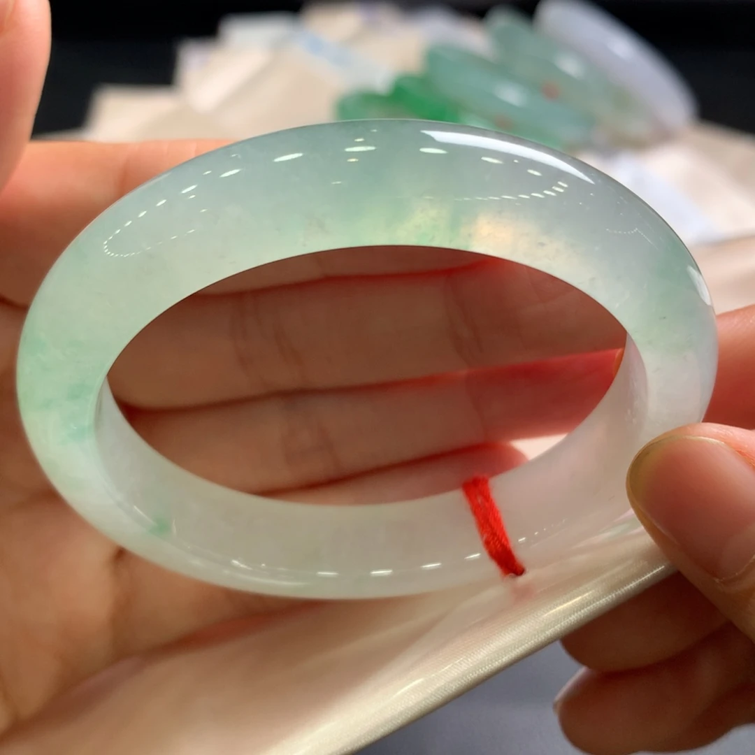 翡翠未镶嵌手镯48号小手52贵妃