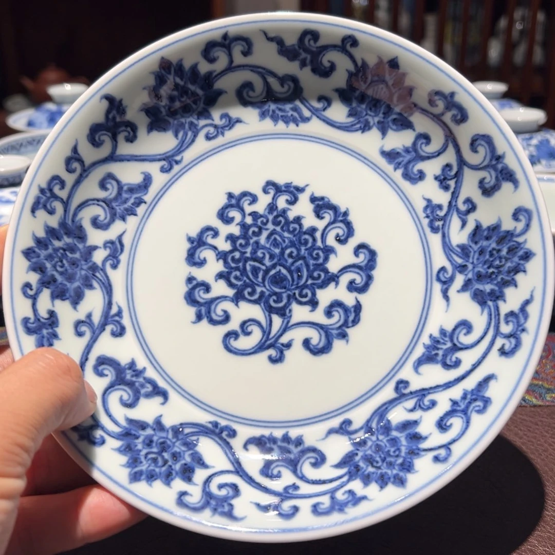 杯球缠枝莲金刚莲壶承看盘直径约17.5厘米