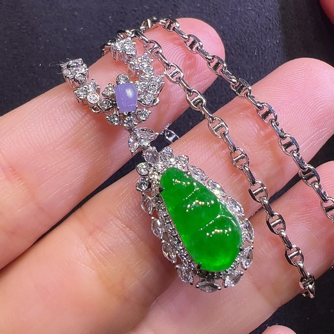 翡翠18K金镶嵌套链