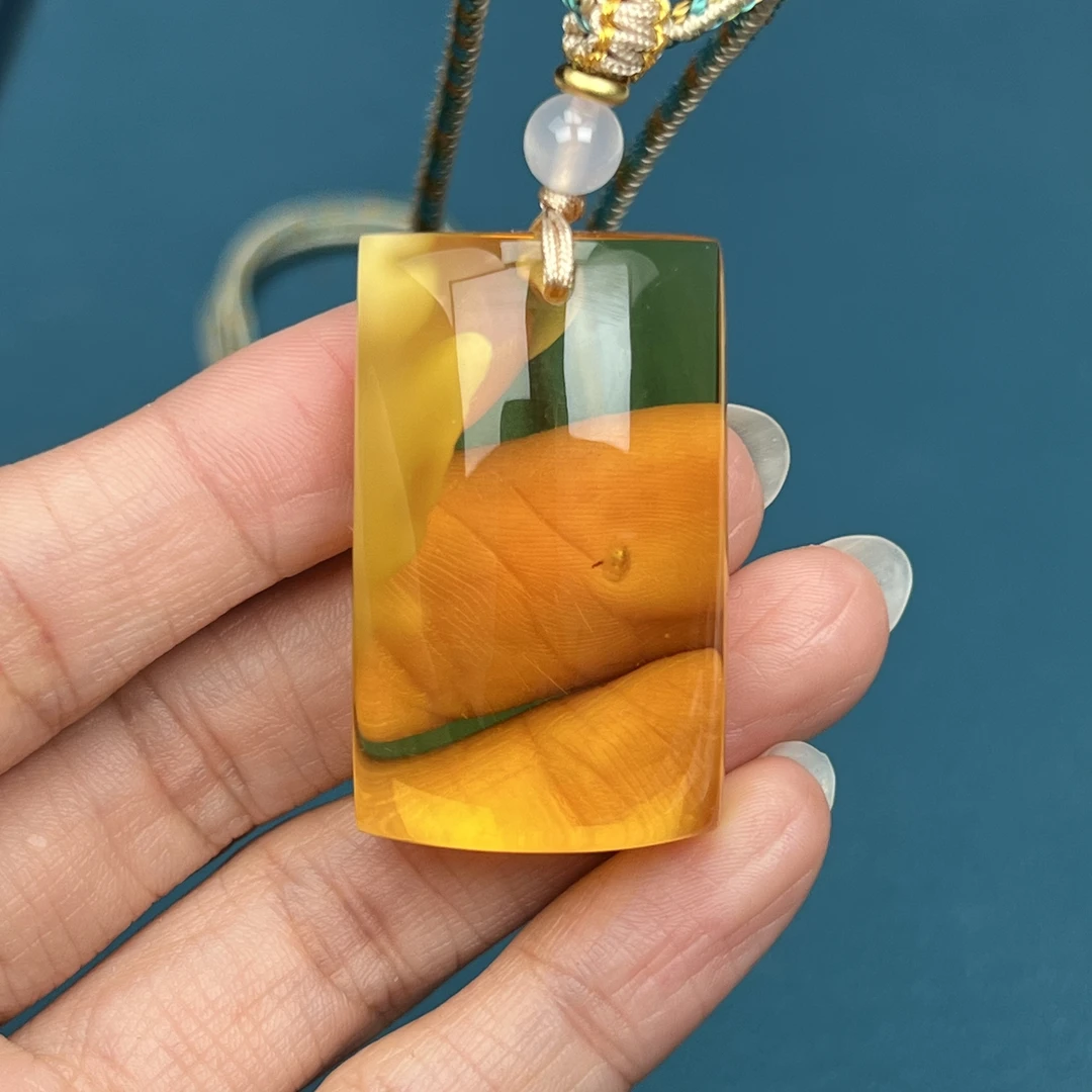 Y3080天然原矿蜜蜡无事牌 24*39*14mm抖音基地质检发货