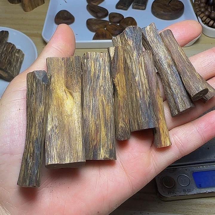 老***朱木红奇树心老料31克
