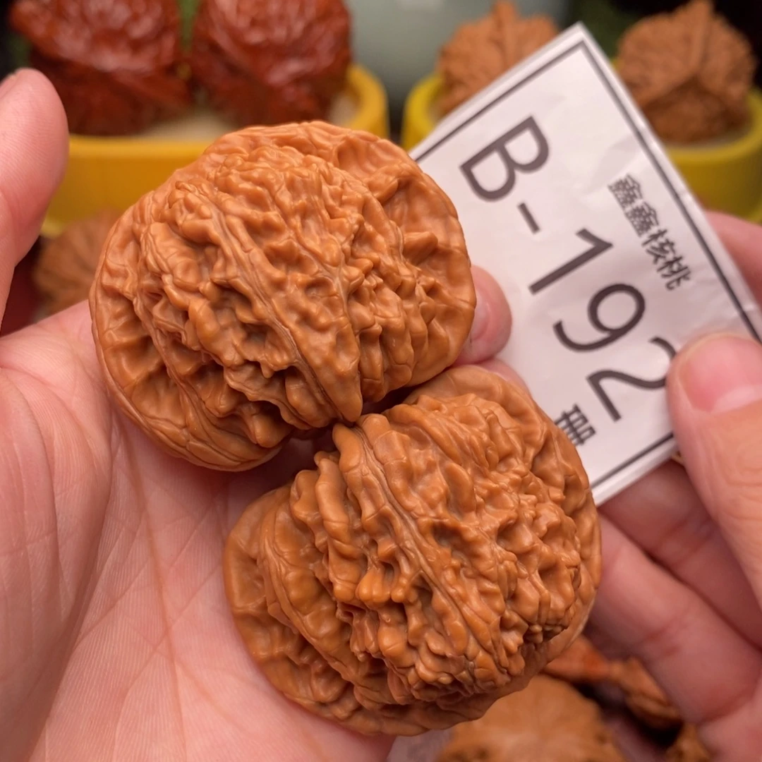 桃核把件汉高楼45……