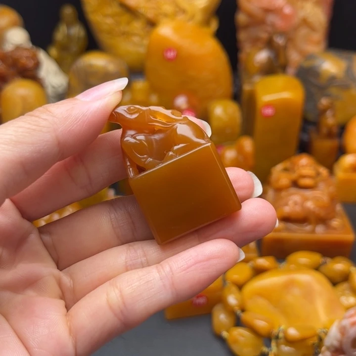 寿山石印石海*题材：工艺品