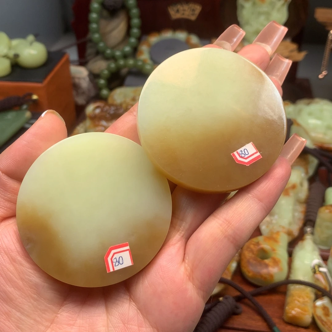 岫岩老玉（透闪石质玉）未镶嵌挂件