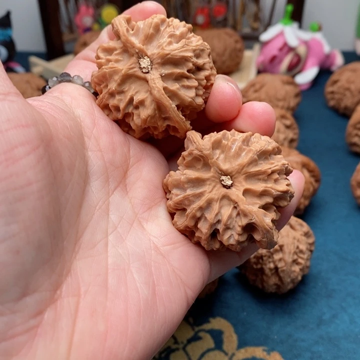 文玩核桃把件王***！苹果园42