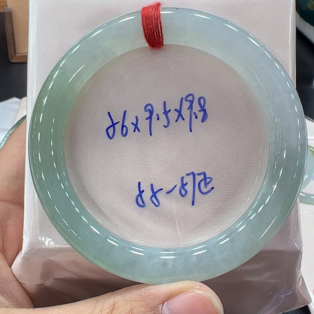 【闪购商品】翡翠手镯未镶嵌翡翠