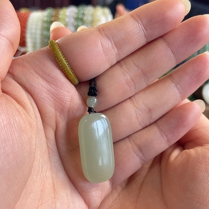 和田玉未镶嵌手串