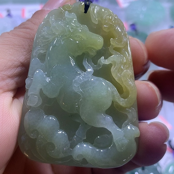 翡翠未镶嵌颈饰天然翡翠吊坠A货