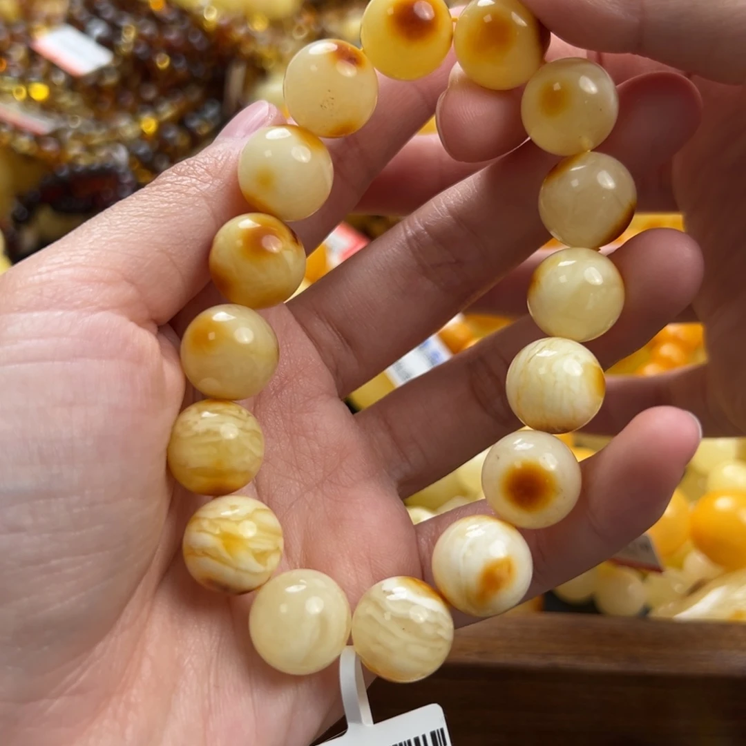 未镶嵌琥珀珠宝奇石
