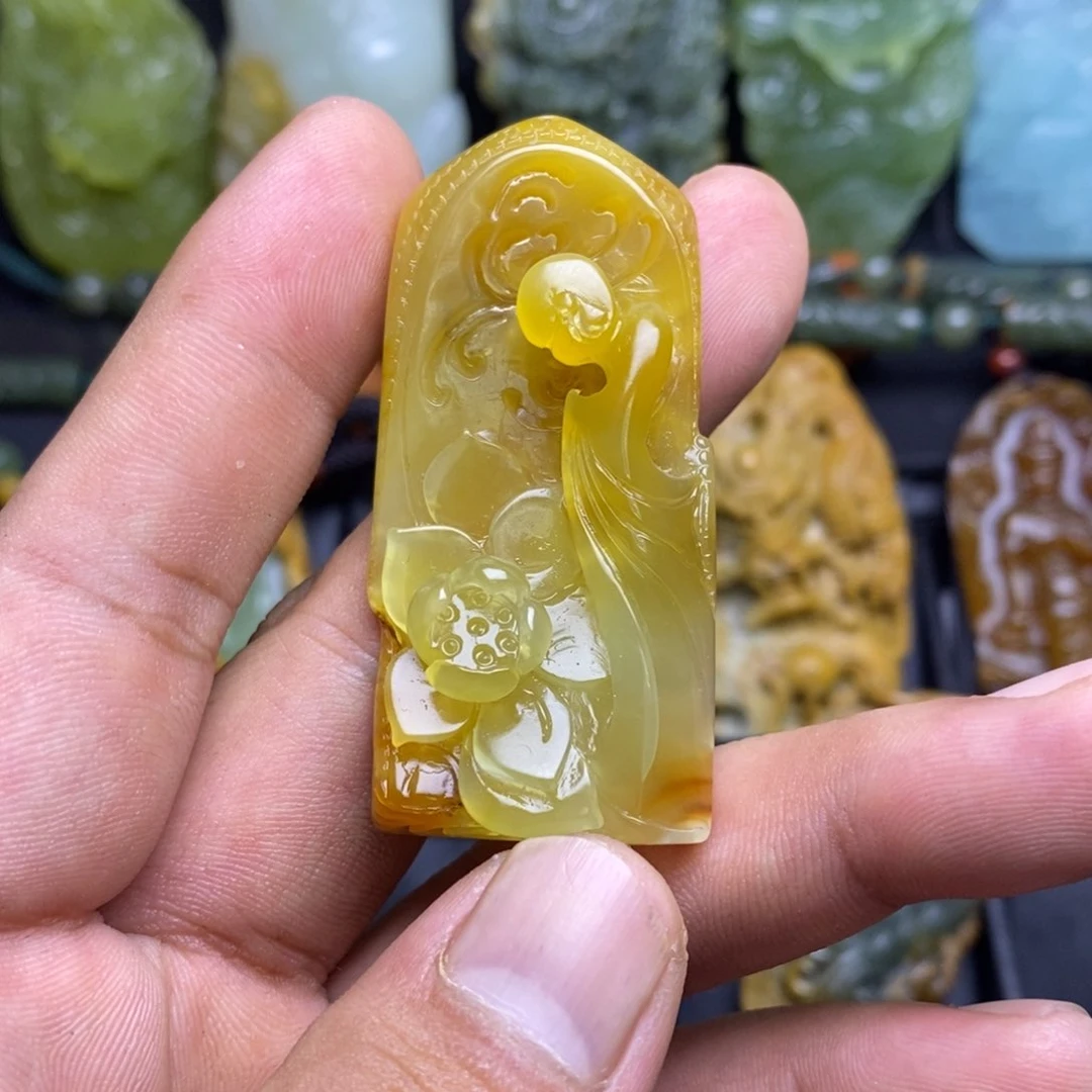 蛇纹石玉吊坠(不含链)未镶嵌