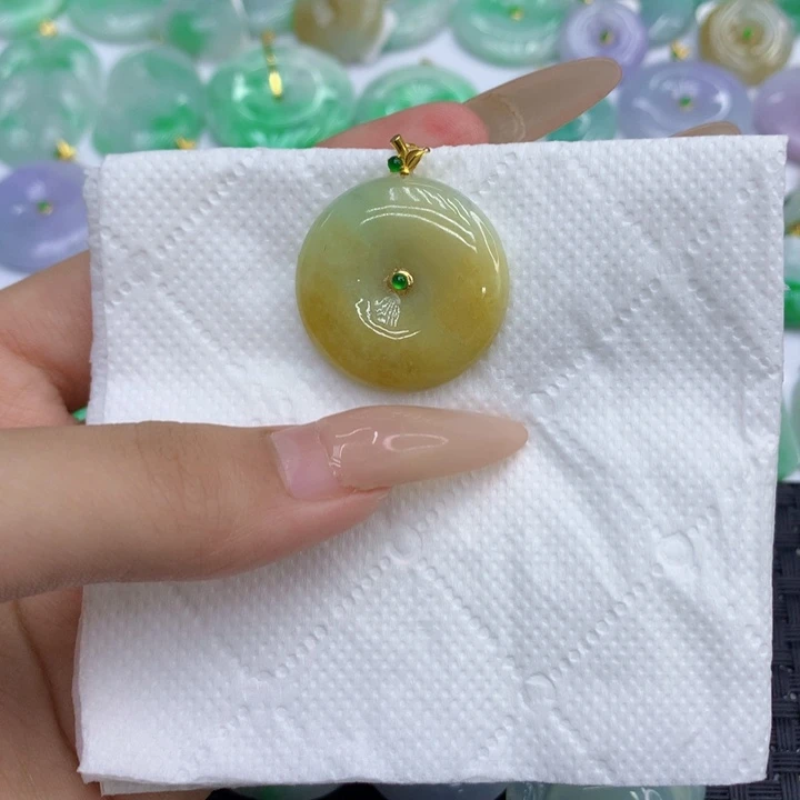 颈饰18K金镶嵌翡翠1111111111