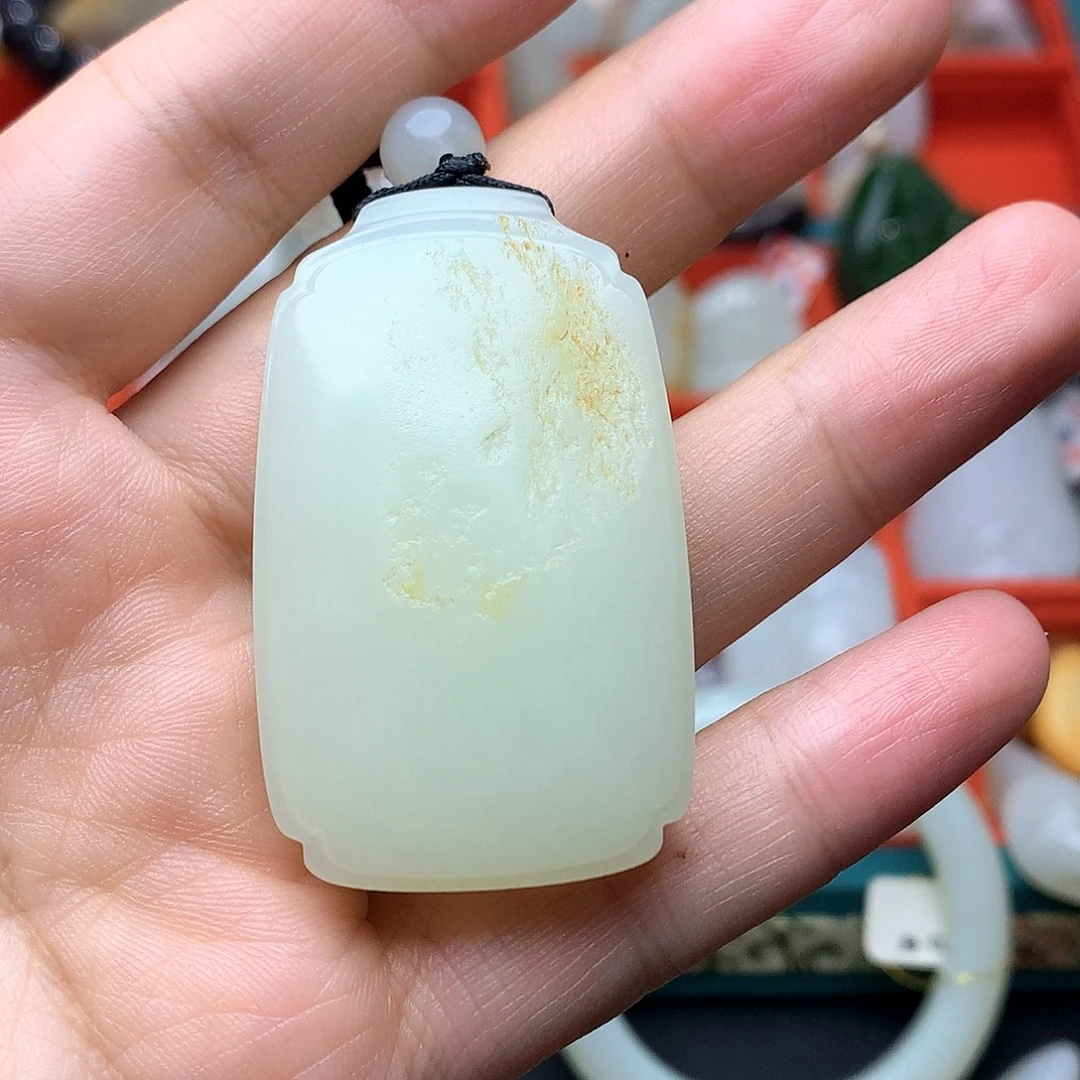 辉***未镶嵌和田玉（子料）挂件