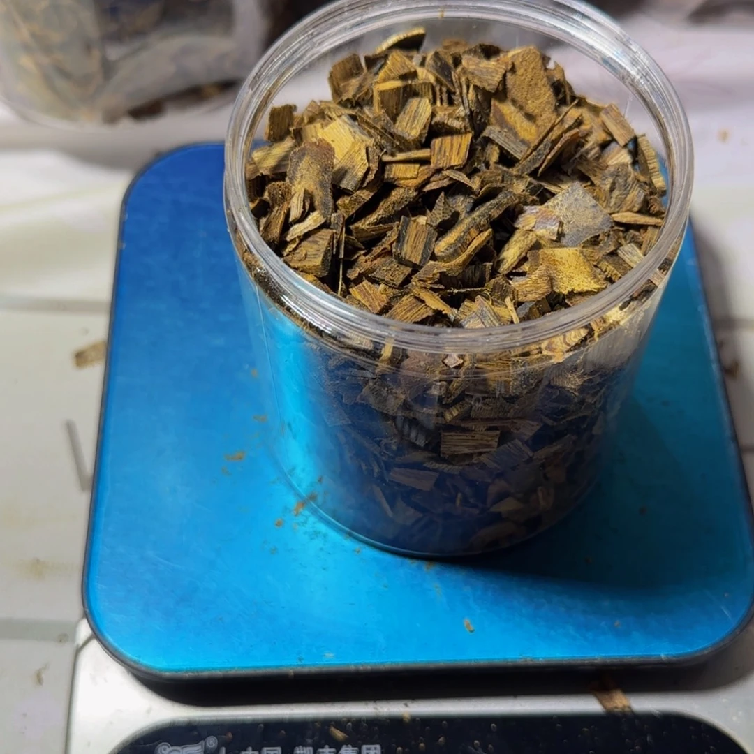 *****沉香沉香碎屑陆河片料102克