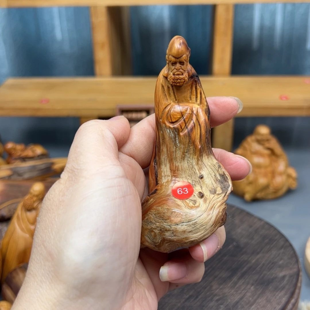 只***跑木崖柏木摆件手把件
