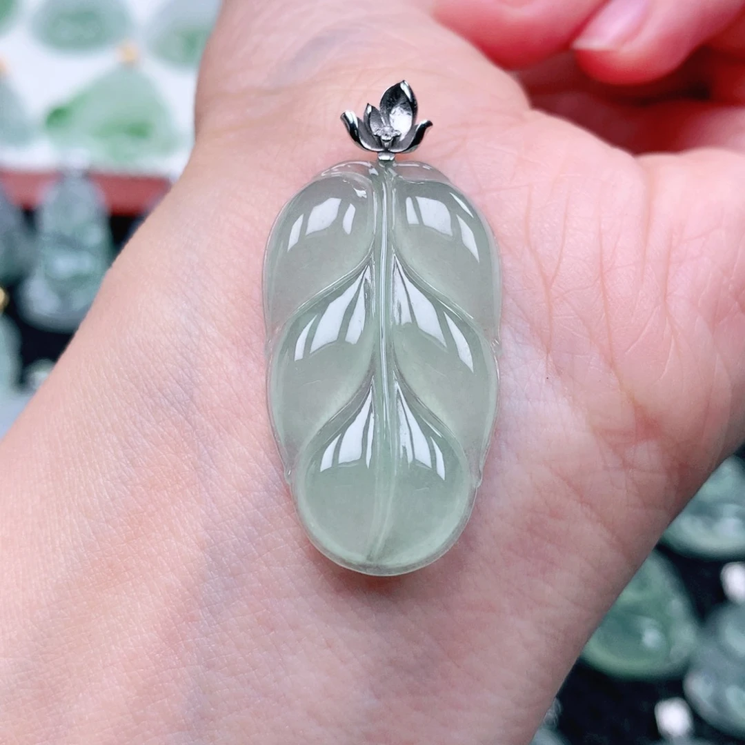 吊坠(不含链)18K金镶嵌翡翠