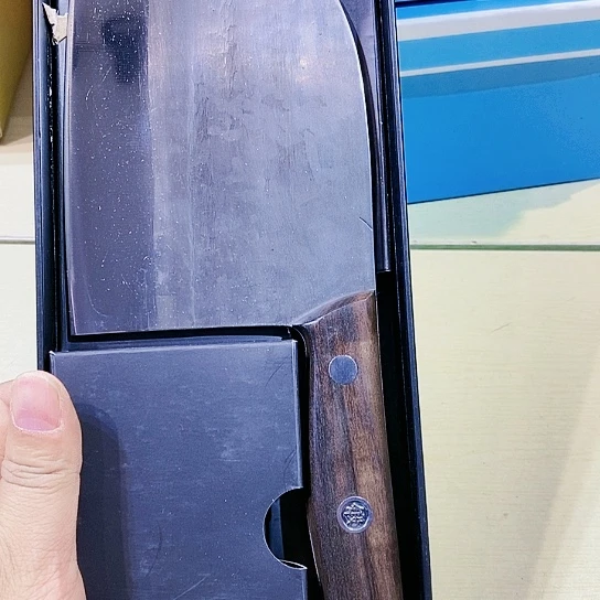 紫砂聚鑫中古杂项瓷器如图所示