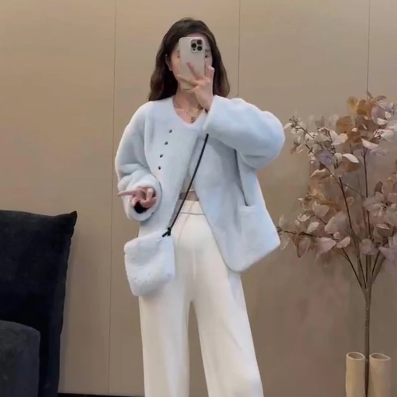 水貂绒配包单排扣圆领短款外套女2024秋冬季宽松毛毛上衣03