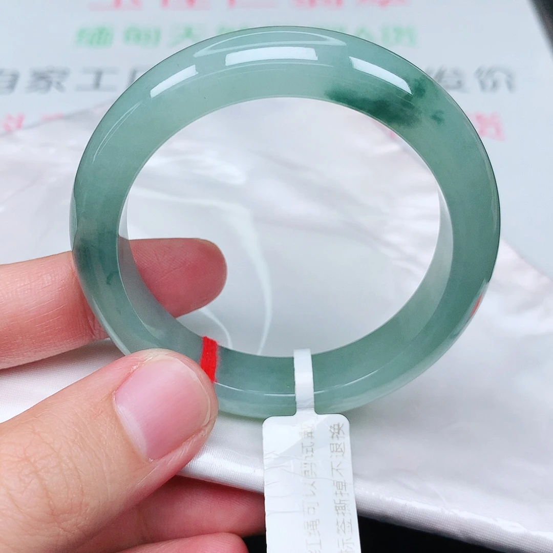 未镶嵌手镯翡翠天然翡翠手镯