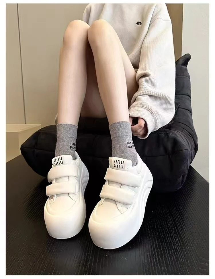 【现货秒发】‘’云朵休闲鞋‘’~小白鞋魔术贴大头丑萌面包鞋