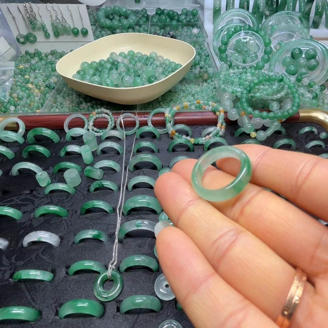 石英质玉（非洲翠）未镶嵌戒指  珠子  手镯戒指