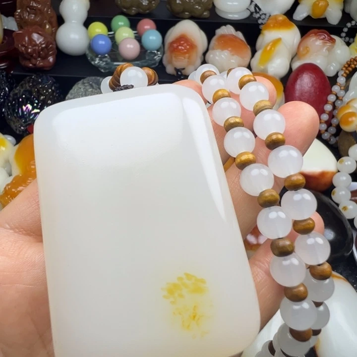 新疆戈壁五彩石金丝