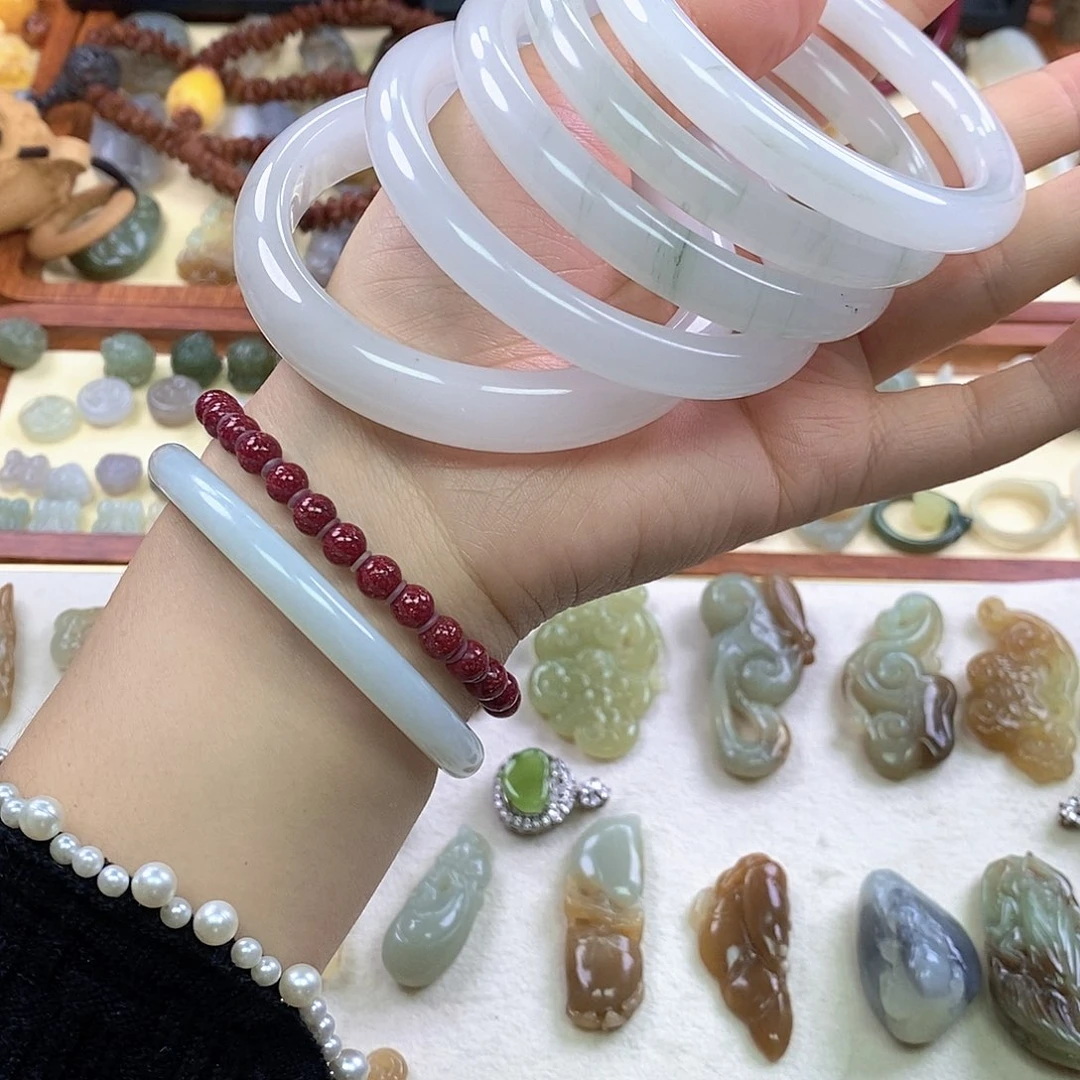 石英质玉合金手镯