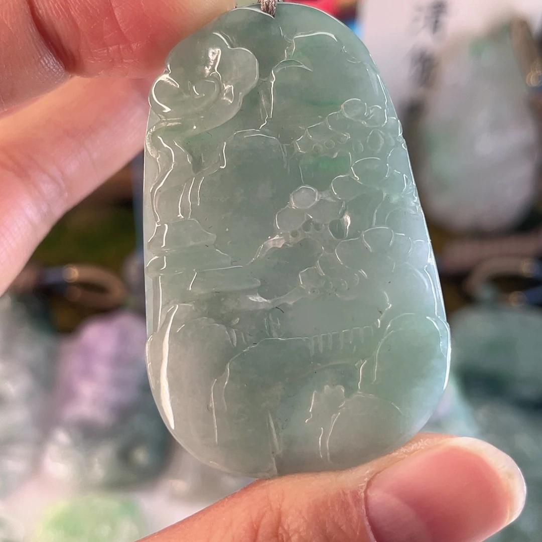 翡翠未镶嵌颈饰山水牌