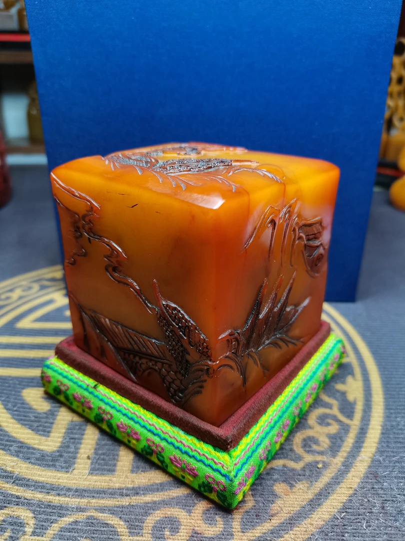 寿山石老田黄摆件8*8*8