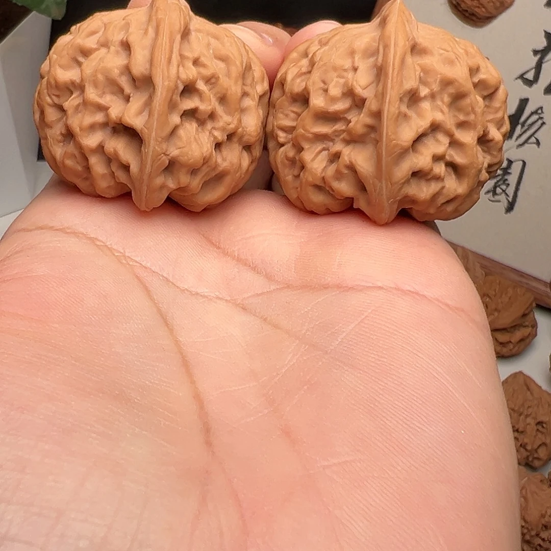 去***碎文玩核桃吊坠祥云