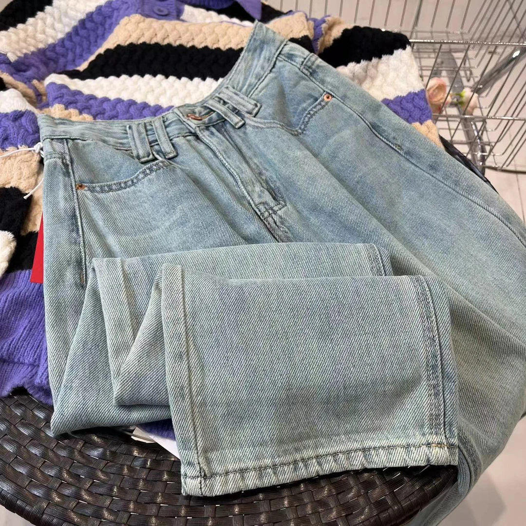 W00715破洞高腰牛仔裤女显瘦阔腿裤（扣眼已开裤脚挽起介意勿拍）