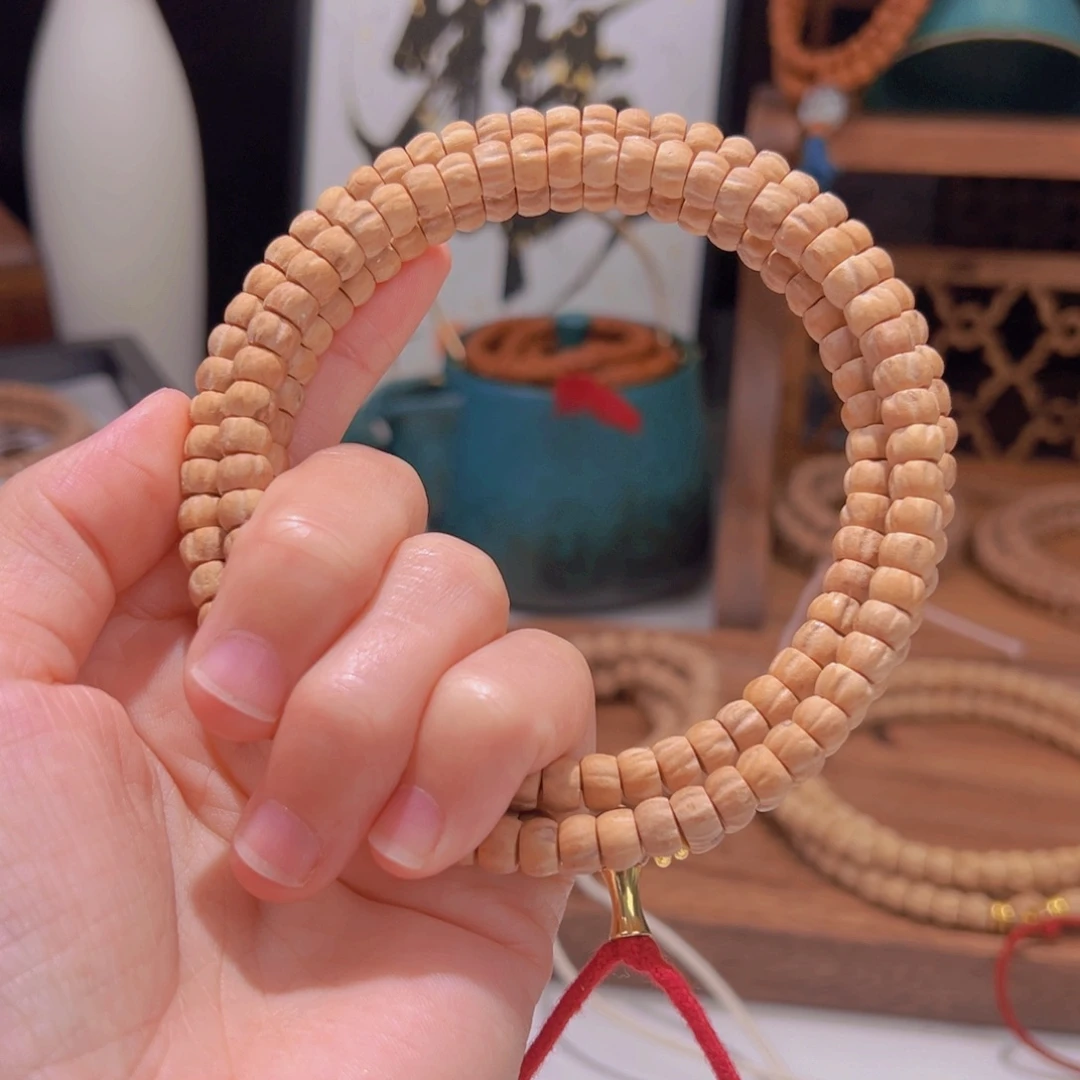 J***。吊坠柏香籽/百香籽